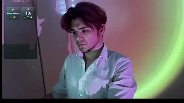 Snapshot of 1RobertTT chatting on October 2025 08:30:02 PM 1RobertTT online show from October 2025 08:30:02 PM