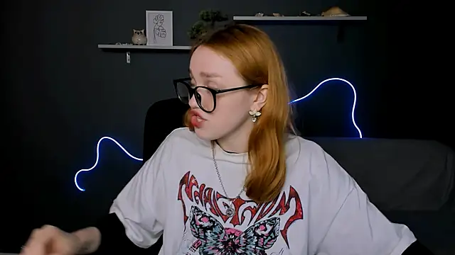 ellie fire1 online show from September 2025 07:25:01 PM