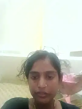 Guriya0076 online show from November 2025 06:39:01 PM