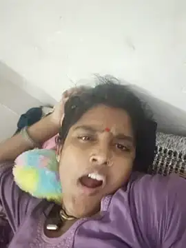 Guriya0076 online show from July 2026 04:32:02 PM