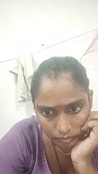 Guriya0076 online show from July 2026 12:42:01 PM