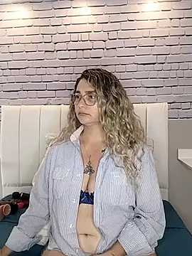 MelanyVegas online show from September 2025 01:35:02 PM