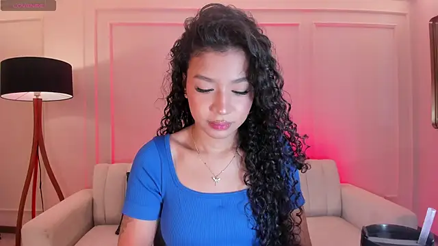 SophieHouston  online show from September 2025 04:01:01 AM