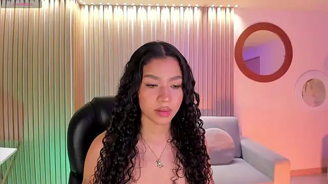 SophieHouston  online show from October 2025 05:39:02 AM