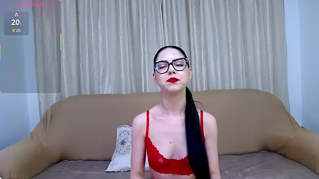 KaylaLewys online show from October 2025 06:08:02 PM