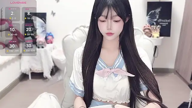 Snapshot of -EEBABY chatting on November 2025 01:35:02 PM -EEBABY online show from November 2025 01:35:02 PM