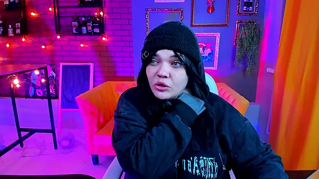 Snapshot of MaryHarrys chatting on November 2025 10:54:02 PM MaryHarrys online show from November 2025 10:54:02 PM