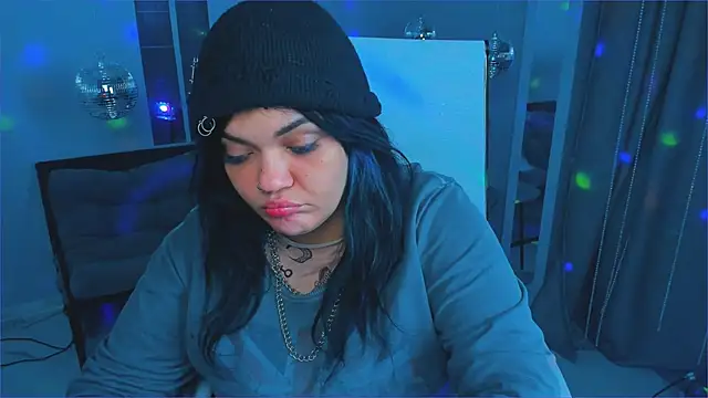 Snapshot of MaryHarrys chatting on November 2025 11:25:01 PM MaryHarrys online show from November 2025 11:25:01 PM