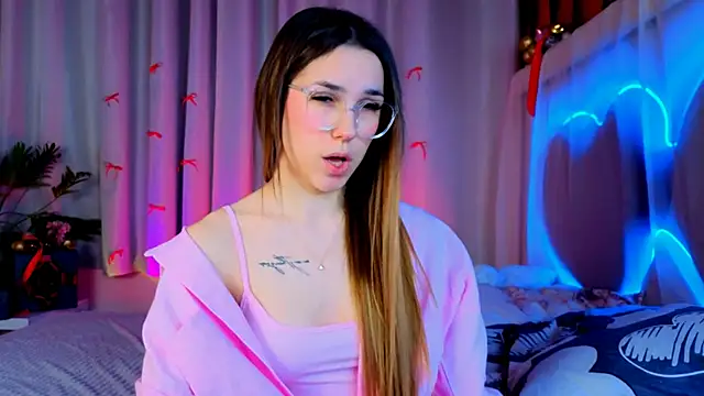 -CindyLou online show from January 2026 05:21:01 AM