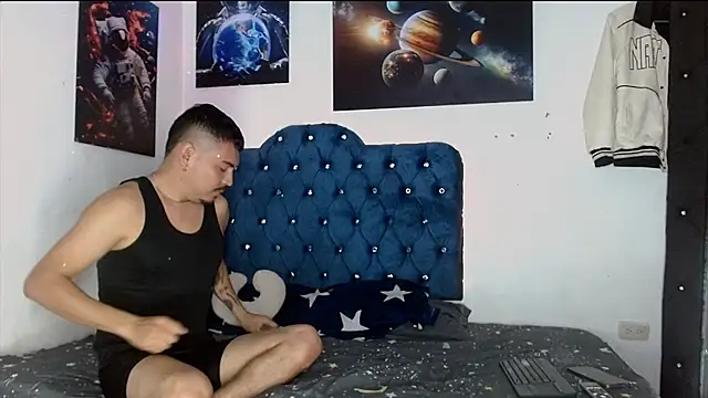 Arturocontreras11 online show from December 2025 08:53:02 AM