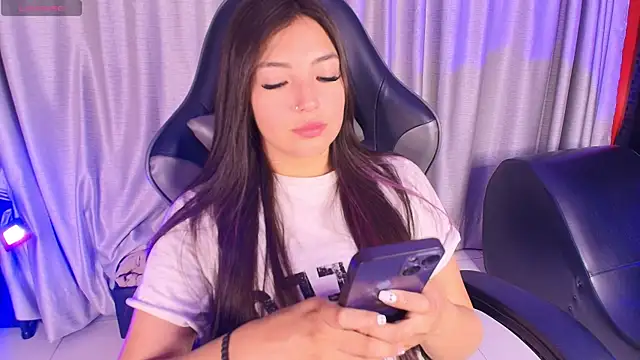 Snapshot of Adaara_Rey chatting on October 2025 08:53:02 PM Adaara Rey online show from October 2025 08:53:02 PM