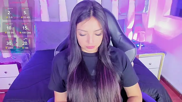 Snapshot of Adaara_Rey chatting on October 2025 07:49:02 PM Adaara Rey online show from October 2025 07:49:02 PM