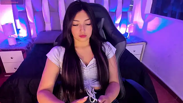 Snapshot of Adaara_Rey chatting on October 2025 08:20:01 PM Adaara Rey online show from October 2025 08:20:01 PM