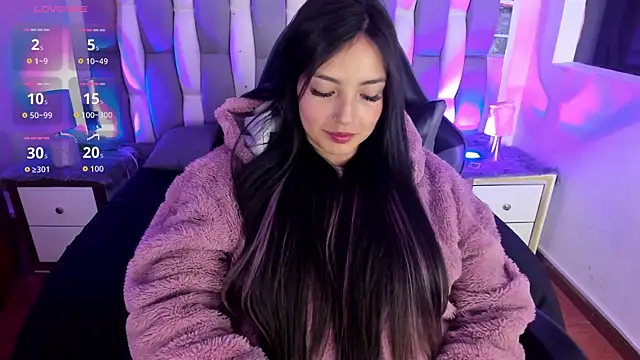 Snapshot of Adaara_Rey chatting on October 2025 07:46:02 PM Adaara Rey online show from October 2025 07:46:02 PM