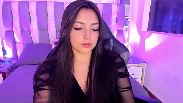 Snapshot of Adaara_Rey chatting on October 2025 06:48:01 PM Adaara Rey online show from October 2025 06:48:01 PM