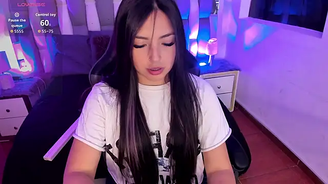 Snapshot of Adaara_Rey chatting on October 2025 08:02:02 PM Adaara Rey online show from October 2025 08:02:02 PM