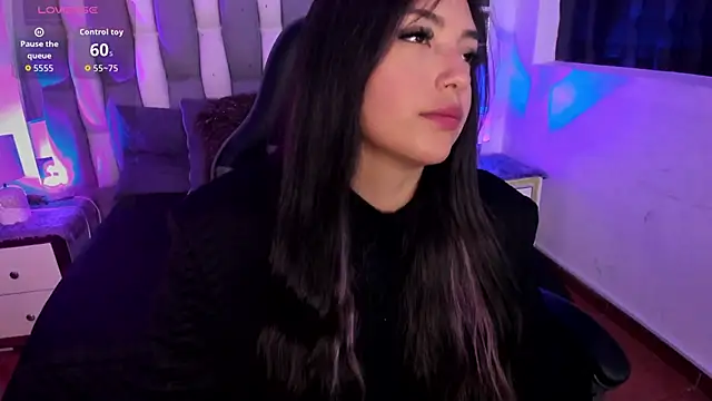 Snapshot of Adaara_Rey chatting on October 2025 07:27:02 PM Adaara Rey online show from October 2025 07:27:02 PM