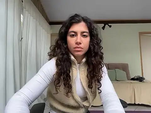 Snapshot of deusaludovica chatting on May 2026 06:58:01 PM deusaludovica online show from May 2026 06:58:01 PM