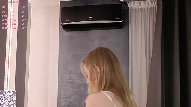 ElvinaRose online show from November 2025 02:02:02 AM