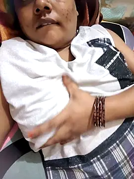 Cute Amiya online show from November 2025 02:57:01 AM