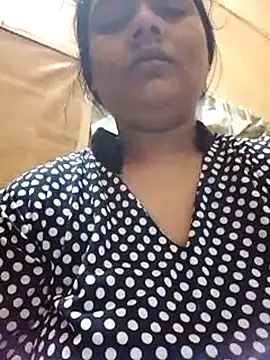 Cute Amiya online show from November 2025 02:43:02 AM