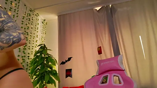 AnitaVensley online show from November 2025 10:05:01 AM