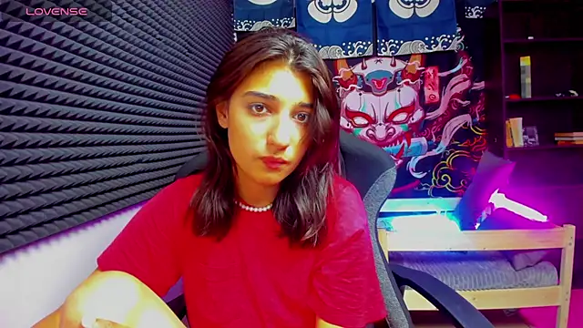 Elfy Rare  online show from September 2025 03:01:01 PM