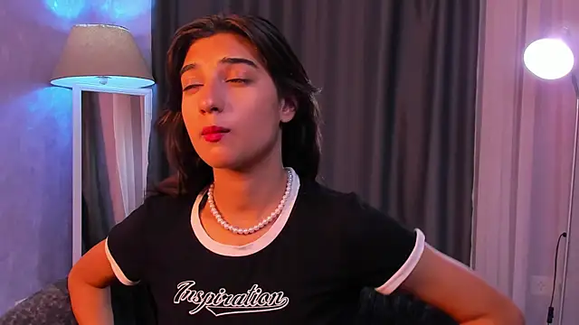 Elfy Rare  online show from September 2025 03:01:02 PM