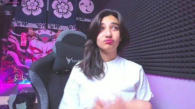 Elfy Rare  online show from November 2025 02:30:01 PM