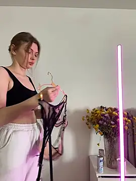 miamunn online show from October 2025 04:16:02 AM