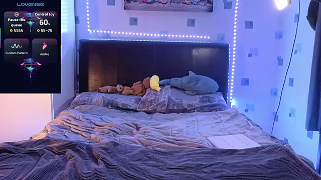 Snapshot of luciferdaroyale chatting on October 2025 10:33:01 PM luciferdaroyale online show from October 2025 10:33:01 PM