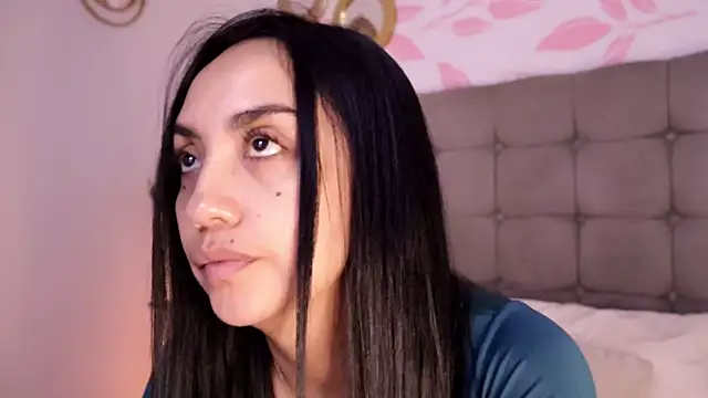 Snapshot of ana_riveros chatting on June 2026 08:02:01 PM ana riveros online show from June 2026 08:02:01 PM