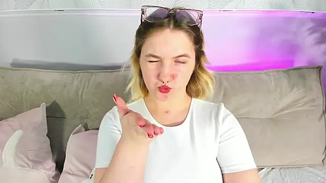 Snapshot of Julia_Jips chatting on September 2025 08:05:01 AM Julia Jips online show from September 2025 08:05:01 AM