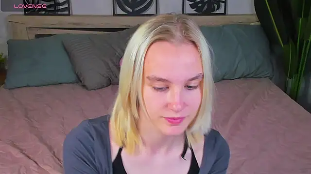 Carolin Miller online show from September 2025 08:40:01 AM