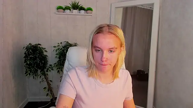 Carolin Miller online show from September 2025 08:41:01 AM