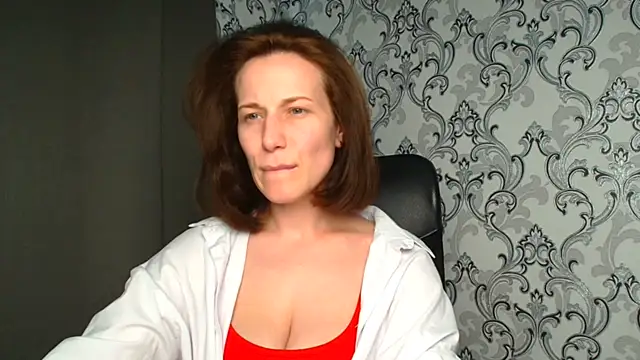 Kelly Kisss online show from June 2026 12:25:01 PM