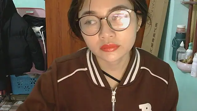 Uhem112 online show from November 2025 01:16:01 AM