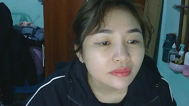 Uhem112 online show from December 2025 12:43:01 PM