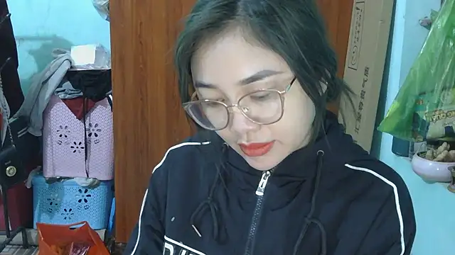 Uhem112 online show from January 2026 01:07:02 AM