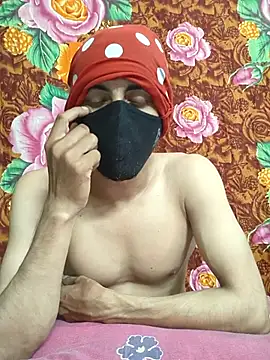 Seducing couple online show from October 2025 05:36:02 PM