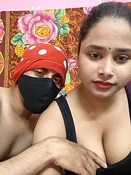 Seducing couple online show from February 2026 06:26:01 AM