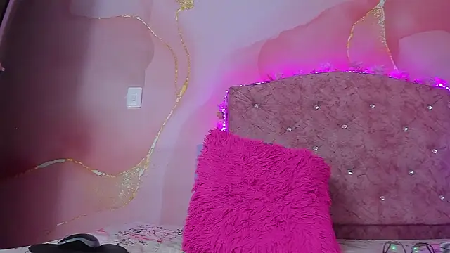 violet taylor  online show from February 2026 02:34:02 AM