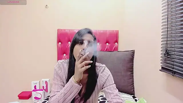 INDIANCREAM4U online show from May 2026 05:25:02 AM