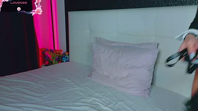 AshleyEttheenn online show from March 2026 05:02:01 PM