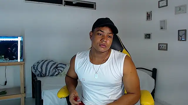 Lnieto244 online show from November 2025 05:07:02 AM