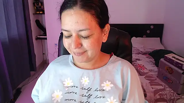 Snapshot of Abbyjoness21 chatting on October 2025 01:01:01 PM Abbyjoness21 online show from October 2025 01:01:01 PM