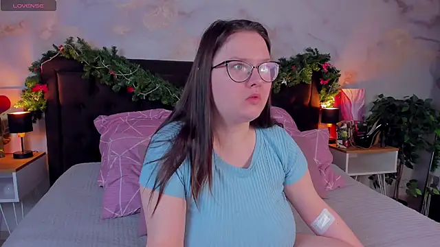 HelenDanvers online show from January 2026 02:28:01 AM