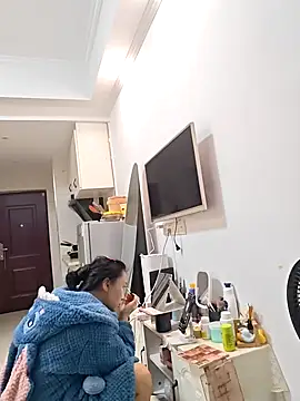 defgghj online show from October 2025 11:36:02 AM