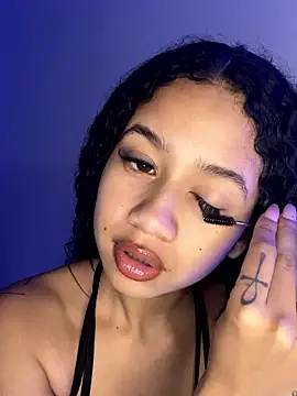 jadee8 online show from January 2026 11:53:01 PM