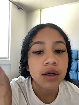 jadee8 online show from March 2026 04:31:01 PM